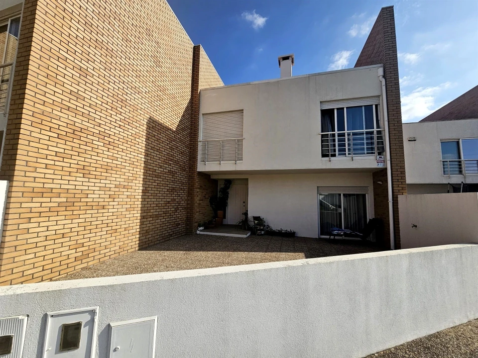 Moradia T4 para Venda em Alfena Foto 7