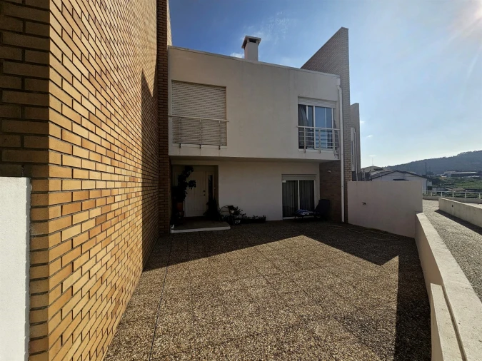 Moradia T4 para Venda em Alfena Foto 6