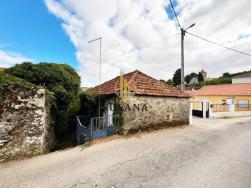 Moradia T2 para Venda em Cepões, Meijinhos e Melcões