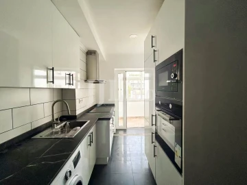 Quarto para Arrendamento em Avenidas Novas