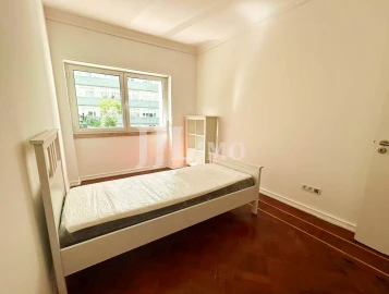 Quarto para Arrendamento em Avenidas Novas
