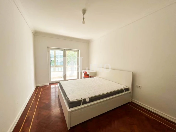 Quarto para Arrendamento em Avenidas Novas Foto 13