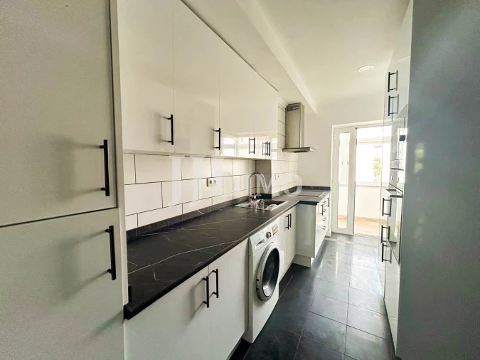 Quarto para Arrendamento em Avenidas Novas Foto 6
