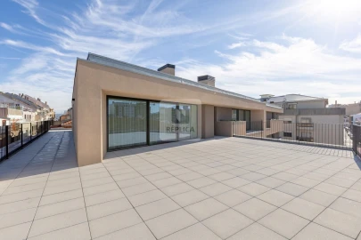 Apartamento T4 para Venda em Mafamude e Vilar do Paraíso