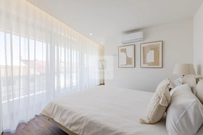 Apartamento T4 para Venda em Mafamude e Vilar do Paraíso