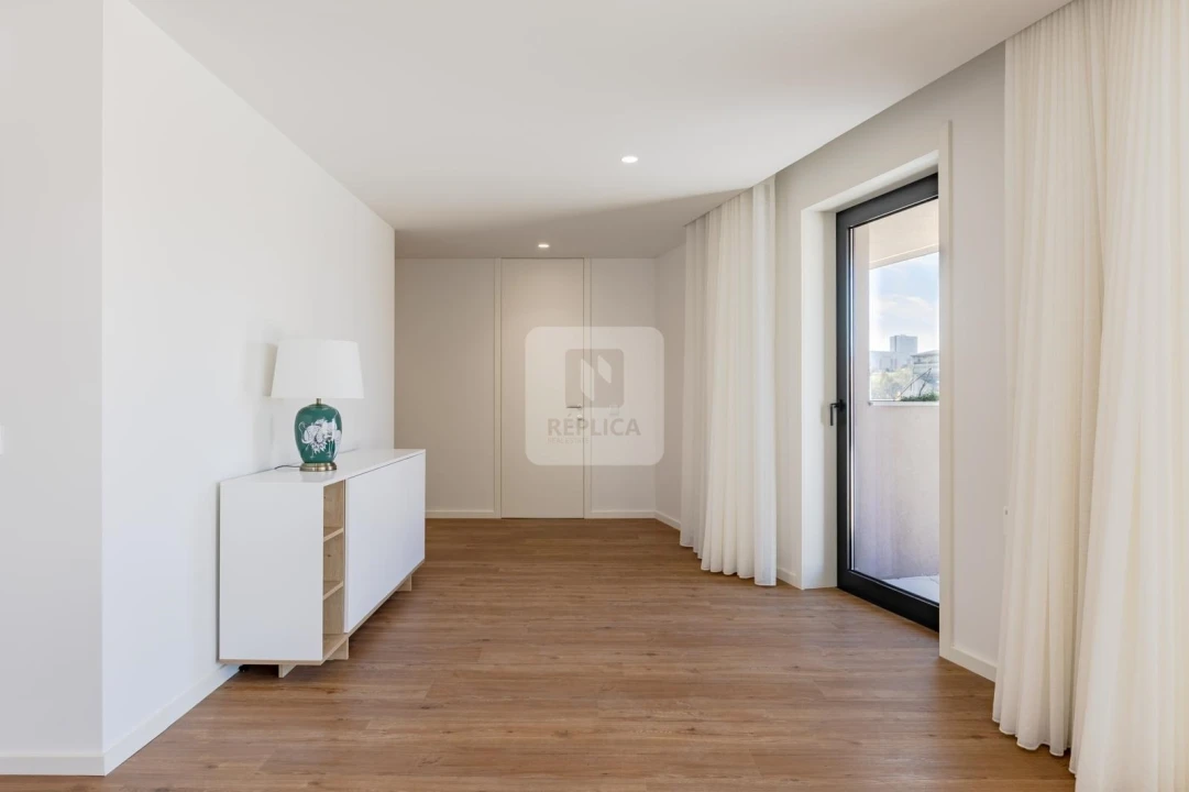 Apartamento T4 para Venda em Mafamude e Vilar do Paraíso Foto 5