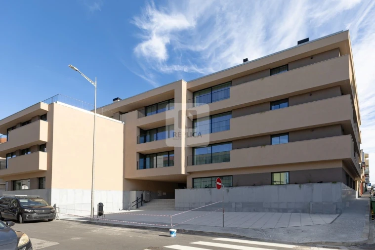 Apartamento T4 para Venda em Mafamude e Vilar do Paraíso Foto 43