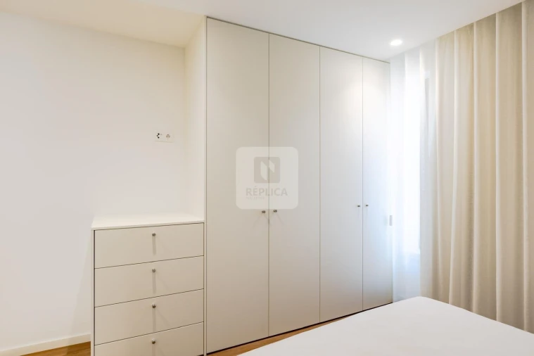 Apartamento T4 para Venda em Mafamude e Vilar do Paraíso Foto 13