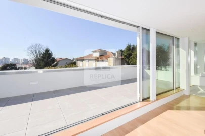 Moradia T4 para Venda em Aldoar, Foz do Douro e Nevogilde