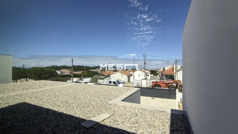 Moradia T4 para Venda em São João das Lampas e Terrugem