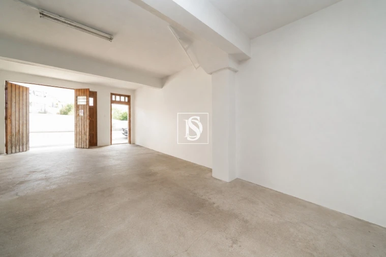 Garagem para Venda em Cedofeita, Santo Ildefonso, Sé, Miragaia, São Nicolau e Vitória Foto 4