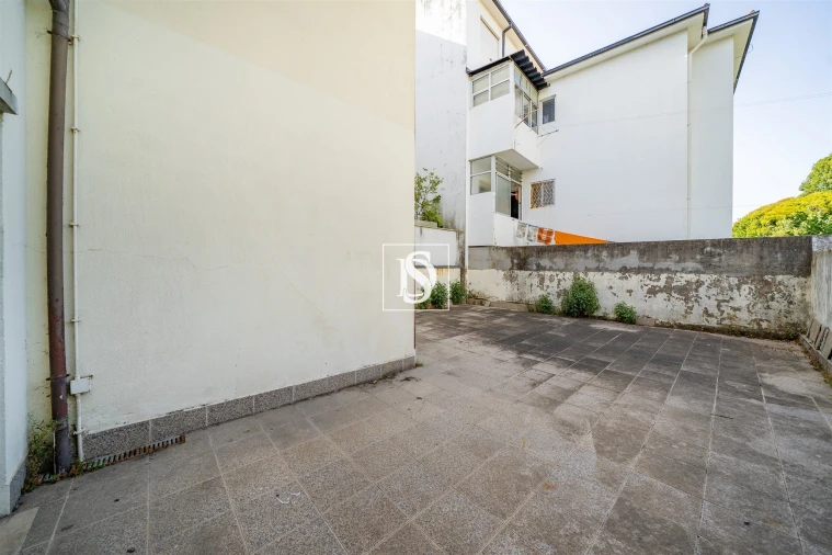 Garagem para Venda em Cedofeita, Santo Ildefonso, Sé, Miragaia, São Nicolau e Vitória Foto 11