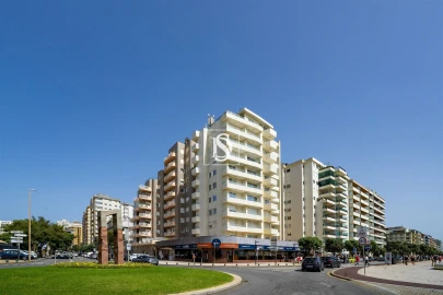 Apartamento T6 para Venda em Póvoa de Varzim, Beiriz e Argivai
