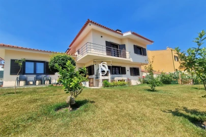 Moradia T5 para Venda em Aver-O-Mar, Amorim e Terroso