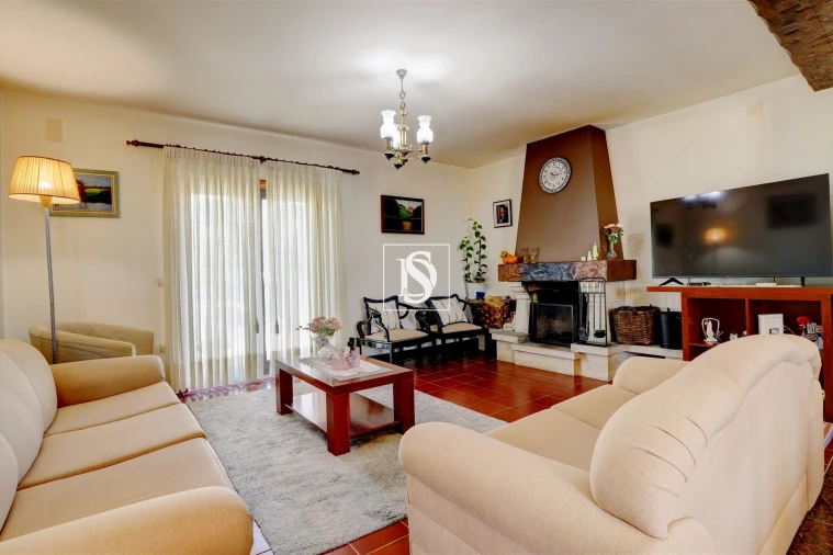 Moradia T5 para Venda em Aver-O-Mar, Amorim e Terroso Foto 8