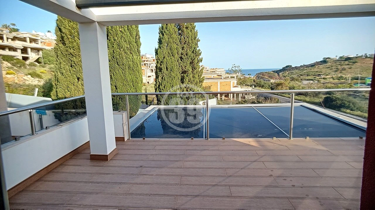 Moradia T4 para Venda em Albufeira e Olhos de Água Foto 15