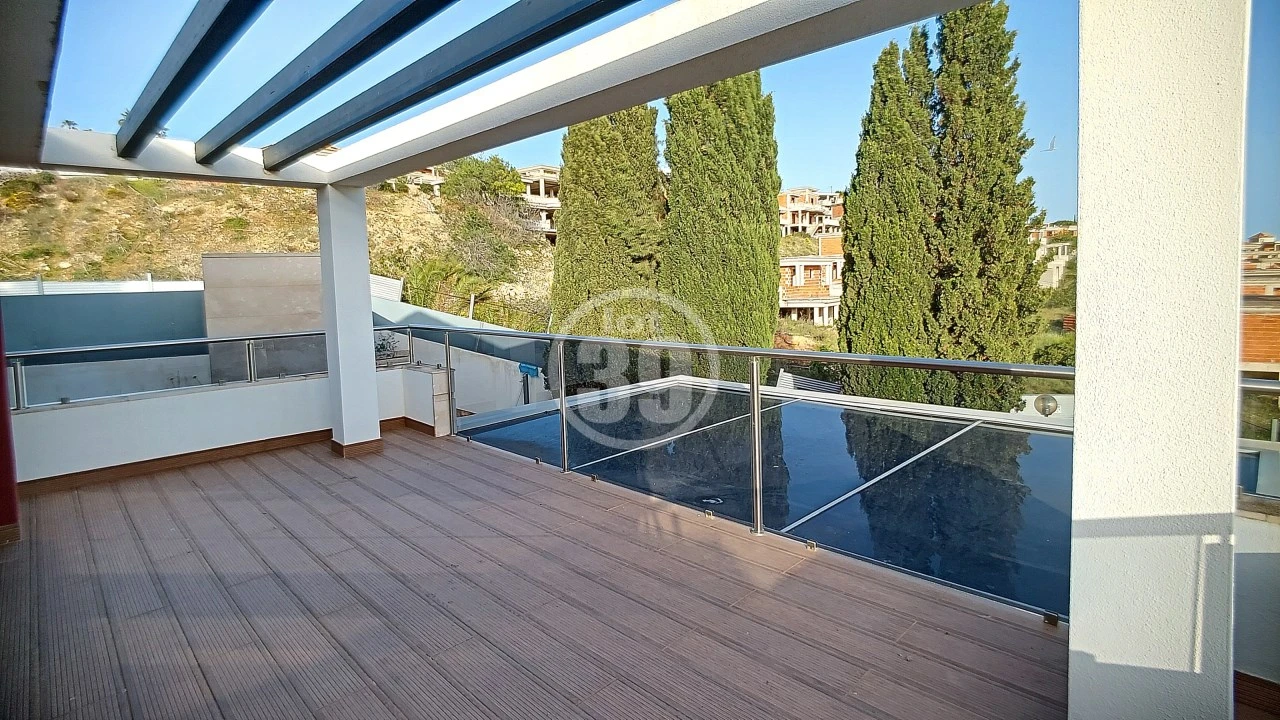 Moradia T4 para Venda em Albufeira e Olhos de Água Foto 16