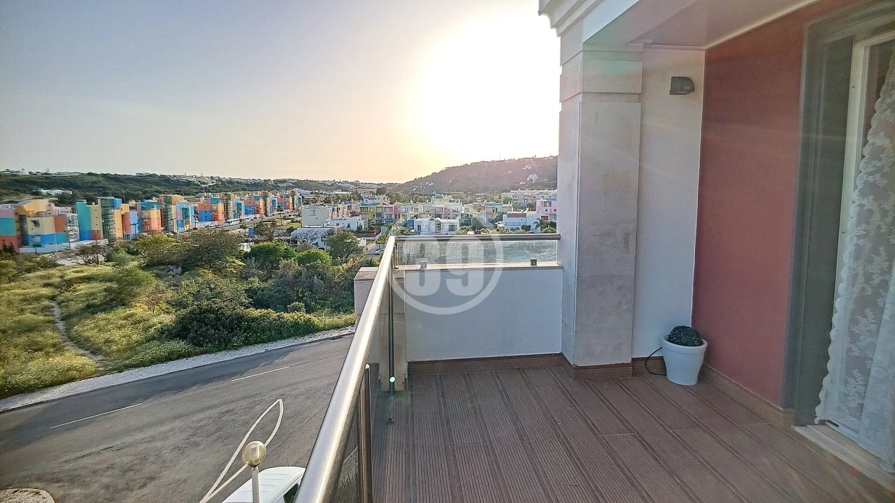 Moradia T4 para Venda em Albufeira e Olhos de Água Foto 20