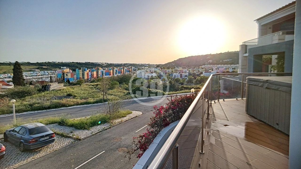 Moradia T4 para Venda em Albufeira e Olhos de Água Foto 23