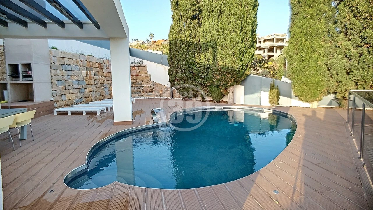 Moradia T4 para Venda em Albufeira e Olhos de Água Foto 28