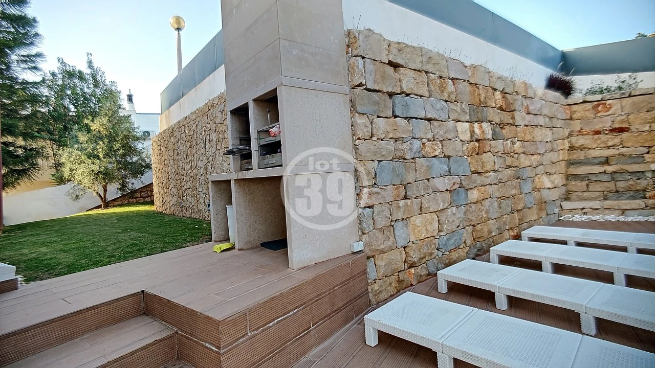 Moradia T4 para Venda em Albufeira e Olhos de Água Foto 31