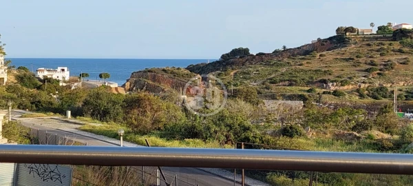 Moradia T4 para Venda em Albufeira e Olhos de Água