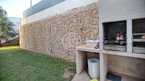 Moradia T4 para Venda em Albufeira e Olhos de Água