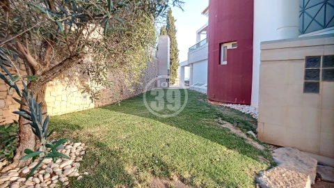 Moradia T4 para Venda em Albufeira e Olhos de Água