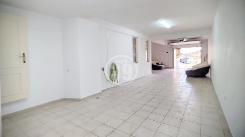 Moradia T4 para Venda em Albufeira e Olhos de Água
