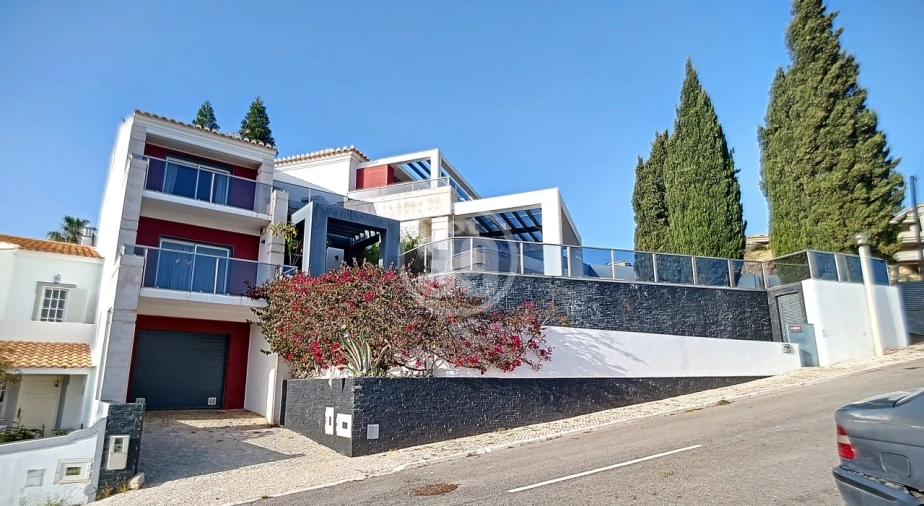 Moradia T4 para Venda em Albufeira e Olhos de Água Foto 6