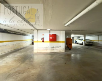 Garagem para Venda em Olhão
