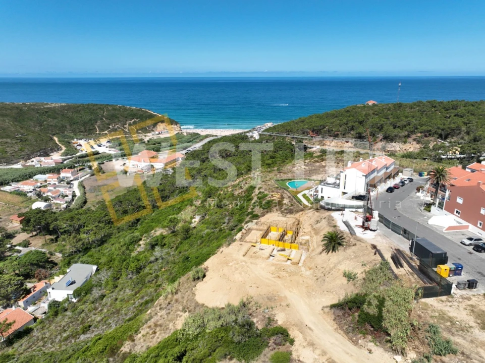 Moradia T3 para Venda em Carvoeira Foto 10