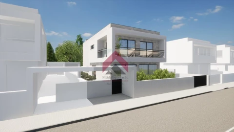 Moradia T4 para Venda em Esgueira