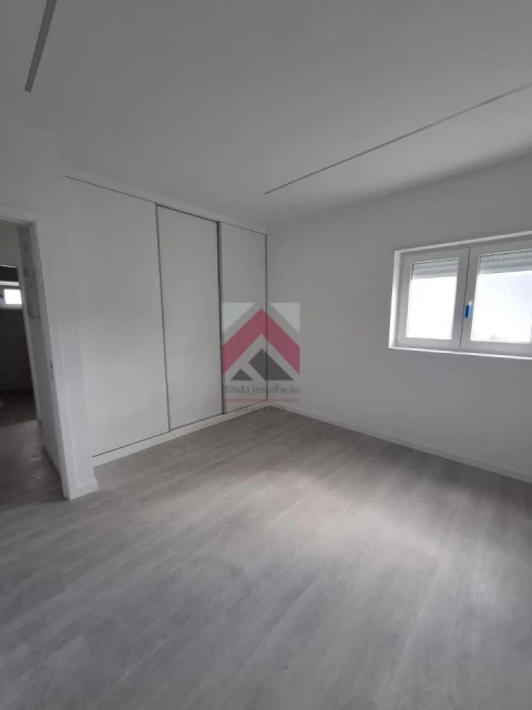 Moradia T4 para Venda em Santo Andre de Vagos
