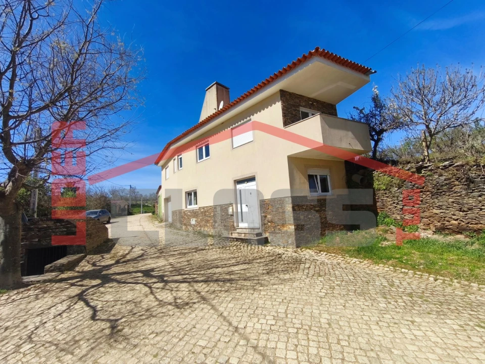 Moradia T2 para Venda em Macedo de Cavaleiros Foto 2