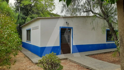 Moradia T5 para Venda em São Brás de Alportel