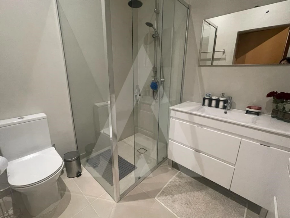 Moradia T4 para Venda em Quelfes Foto 15