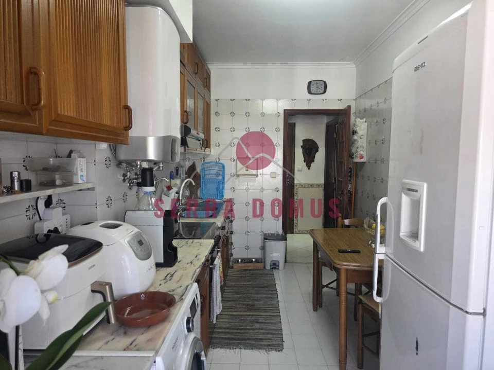 Apartamento T2 para Venda em Rio de Mouro Foto 12