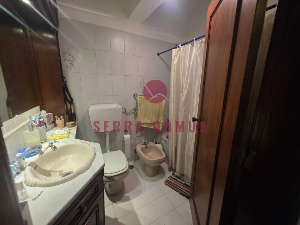 Apartamento T2 para Venda em Rio de Mouro Foto 17