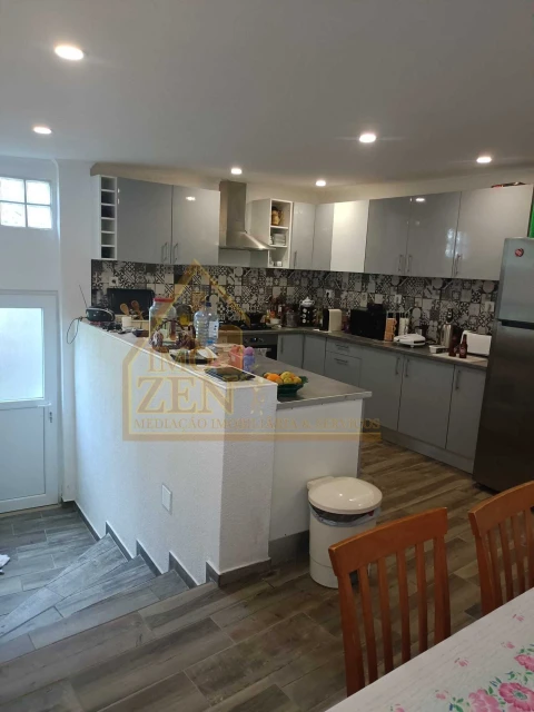 Moradia T3 para Venda em Alvorninha