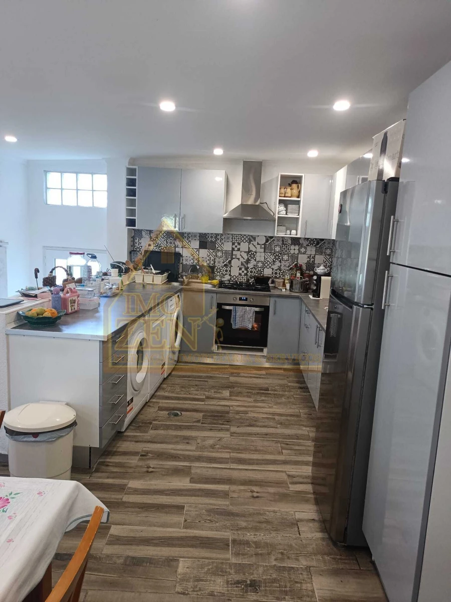 Moradia T3 para Venda em Alvorninha Foto 5