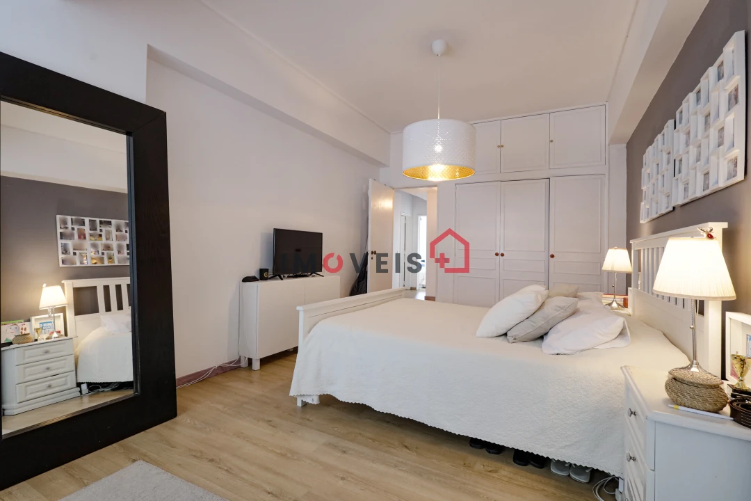 Apartamento T5 para Venda em Olivais Foto 13