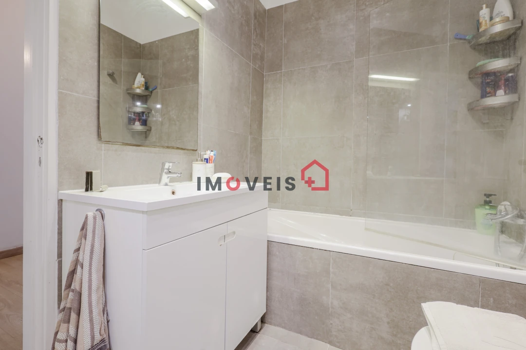 Apartamento T5 para Venda em Olivais Foto 17