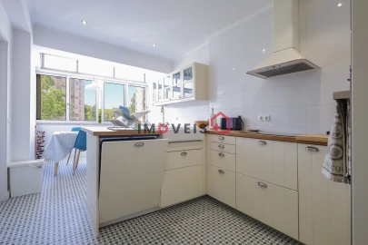 Apartamento T5 para Venda em Olivais