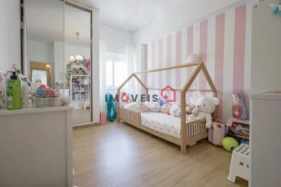 Apartamento T5 para Venda em Olivais
