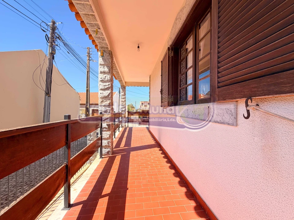 Moradia T4 para Venda em Samora Correia Foto 6
