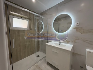 Apartamento T2 para Venda em Queluz e Belas