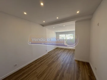 Apartamento T2 para Venda em Queluz e Belas