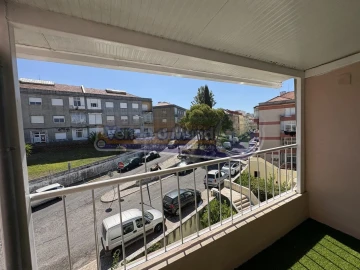 Apartamento T2 para Venda em Queluz e Belas