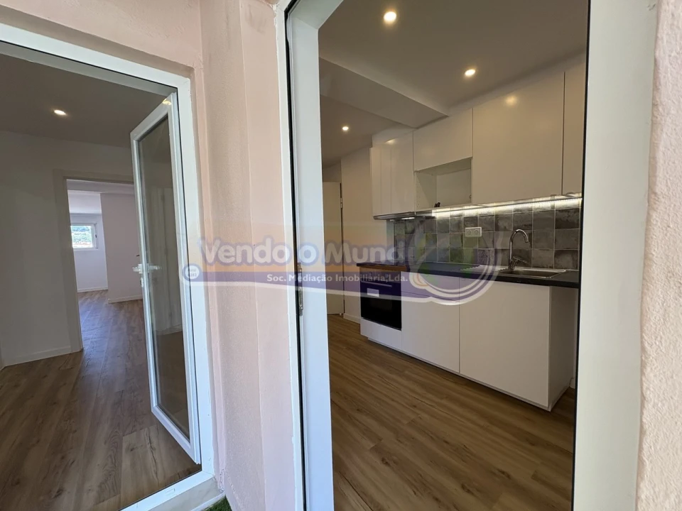 Apartamento T2 para Venda em Queluz e Belas Foto 10